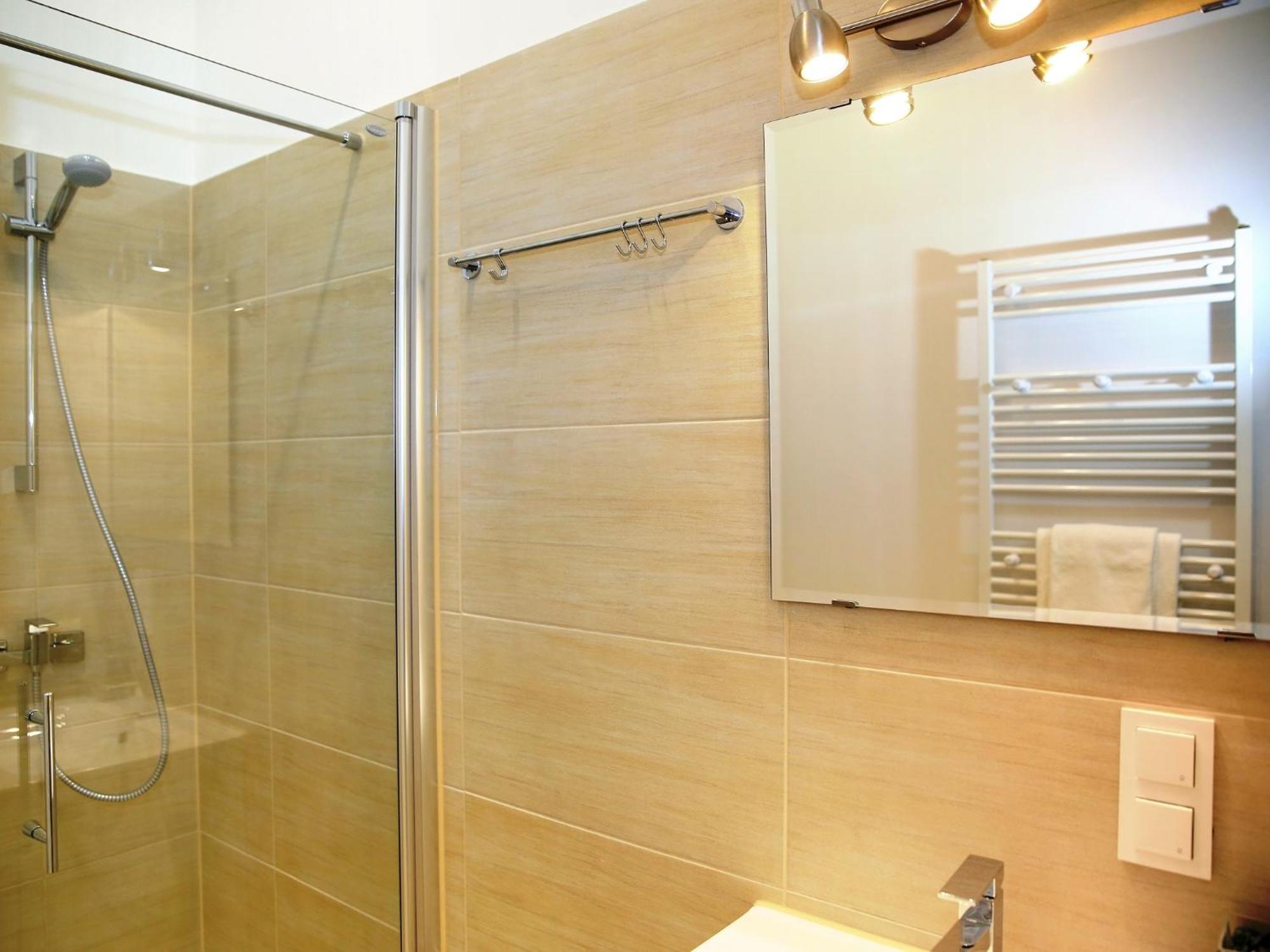 Flatprovider Comfort Eduard Apartment - Contactless Check In Viyana Dış mekan fotoğraf